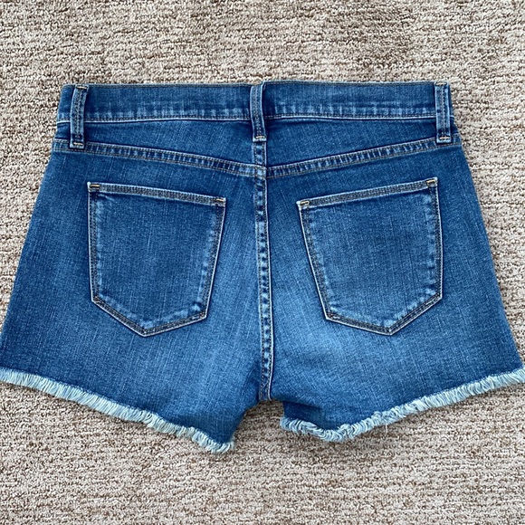 Gap Jean Shorts 💙4/$20❤️ - Picture 2 of 5